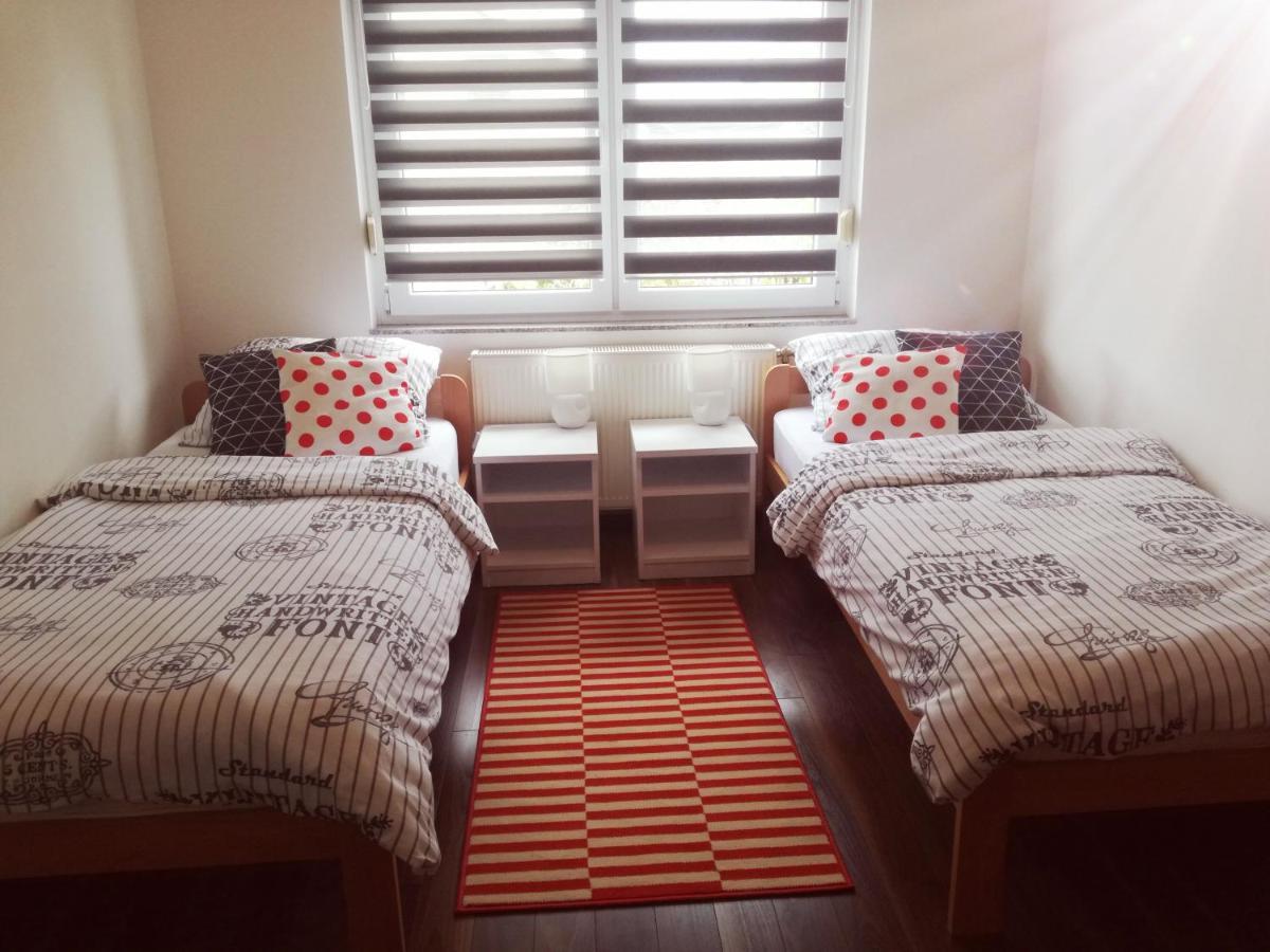 Ferienwohnung Apartman Maja Otočac Exterior foto