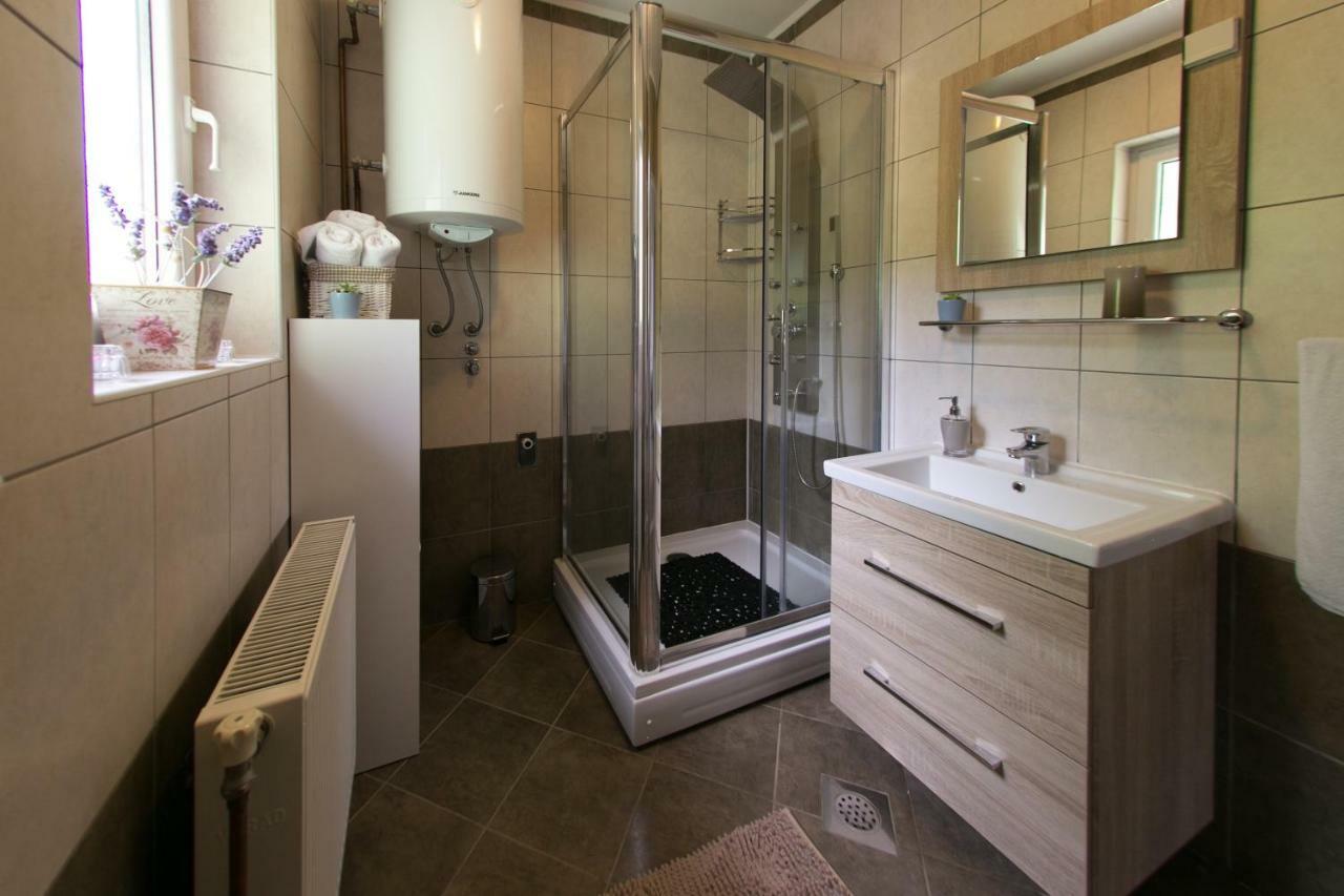 Ferienwohnung Apartman Maja Otočac Exterior foto