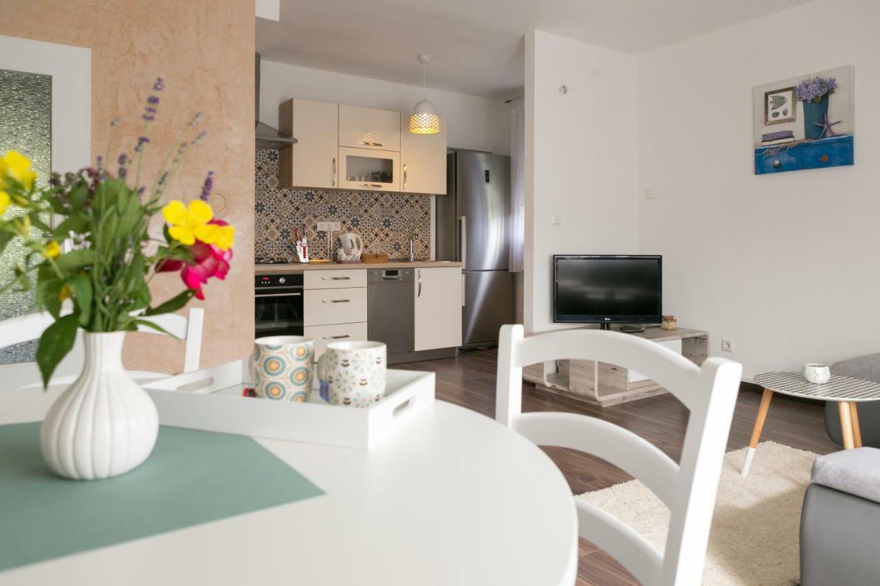 Ferienwohnung Apartman Maja Otočac Exterior foto